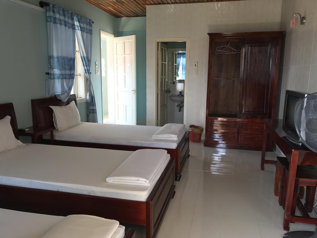 Hotel Hoa Cúc Xanh Hue Exterior foto