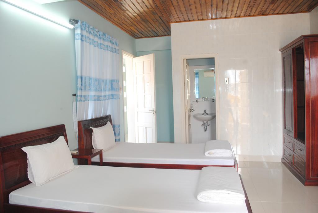 Hotel Hoa Cúc Xanh Hue Exterior foto