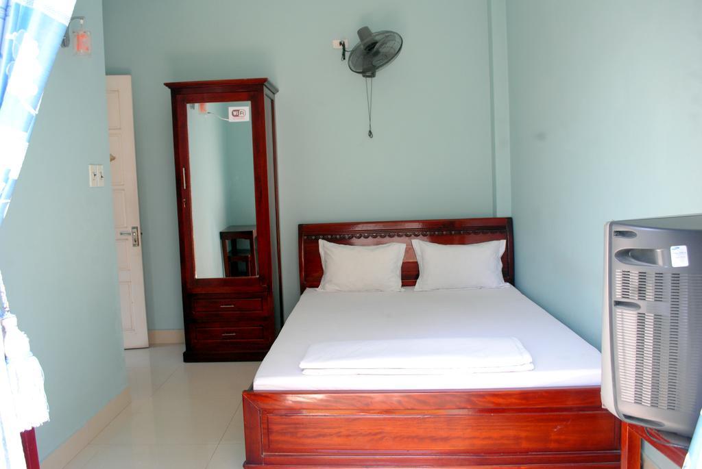 Hotel Hoa Cúc Xanh Hue Exterior foto